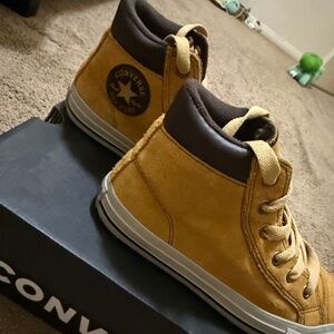 Boys Converse